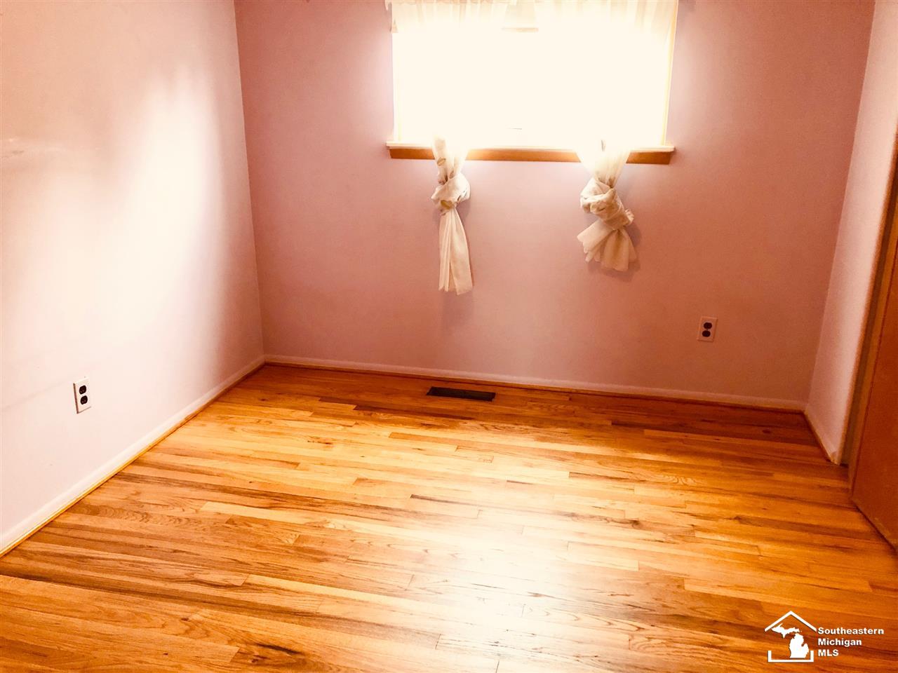 7522 Pelham Road Taylor, MI 48180 - Photo 12 of 17