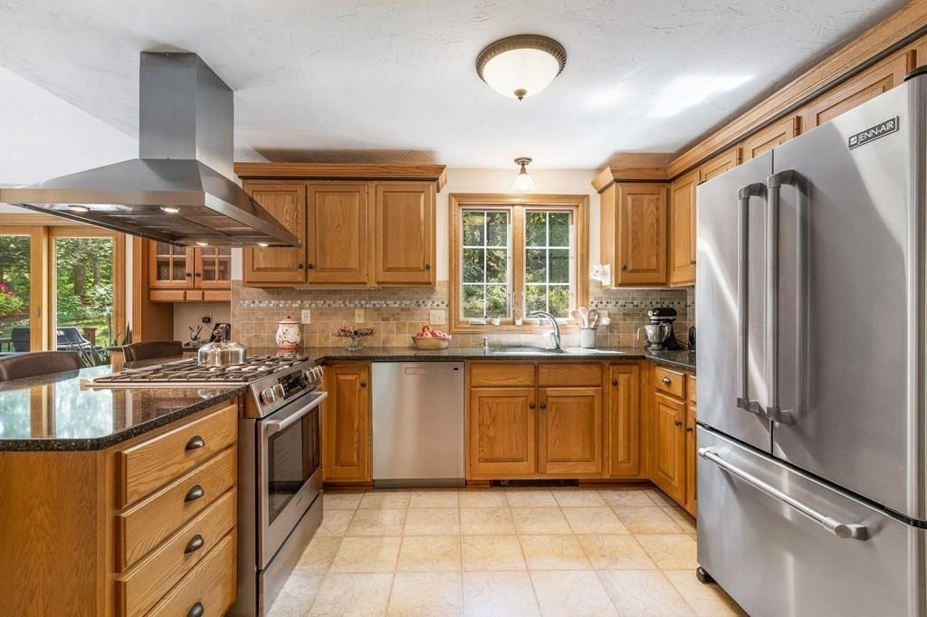 433 Moon Hill Road Northbridge, MA 01534 - Photo 11 of 40 Gallery Image 11