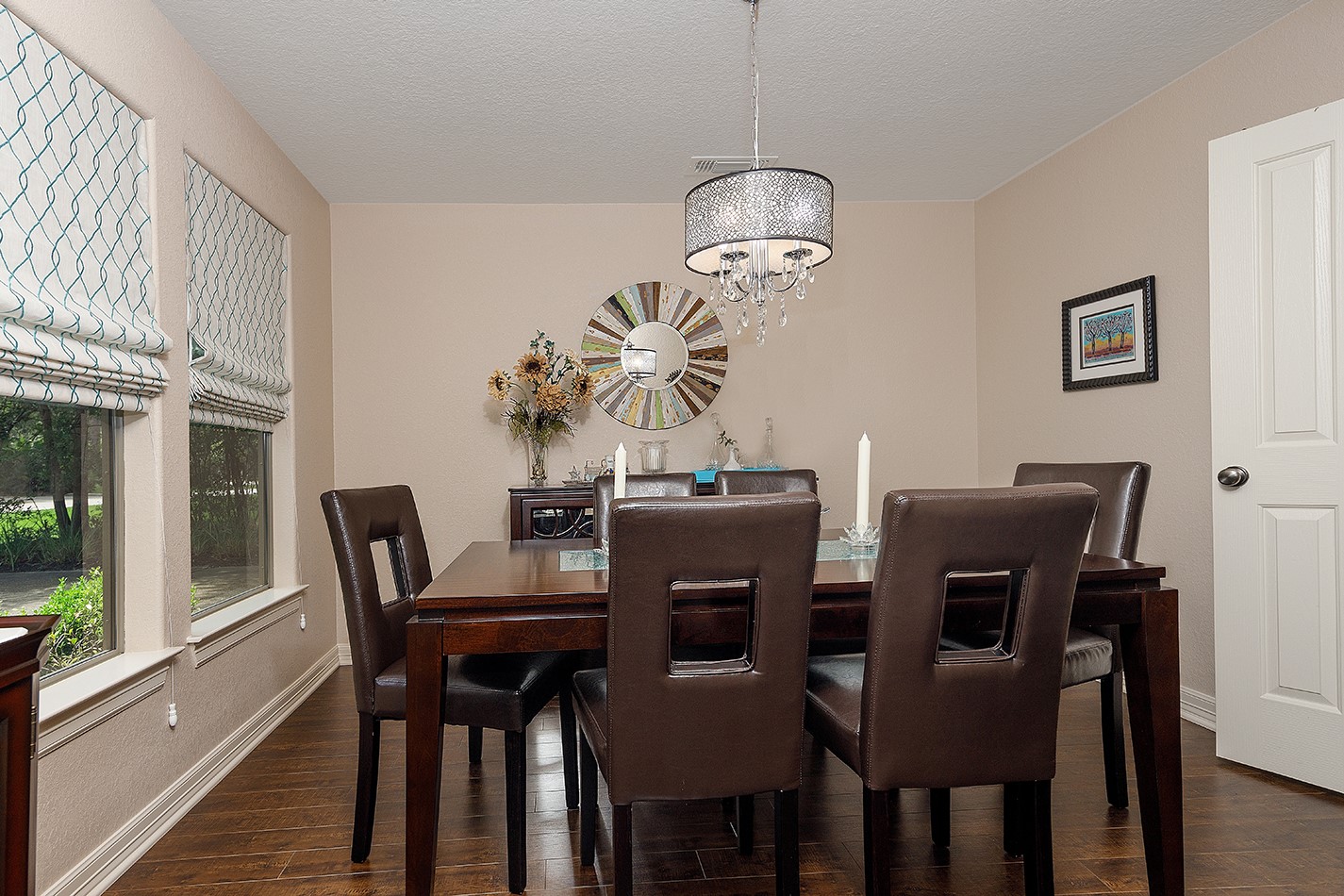 4 Postvine Court Spring, TX 77381 - Photo 7 of 25 ** DINING ROOM TABLE NOT INCLUDED **