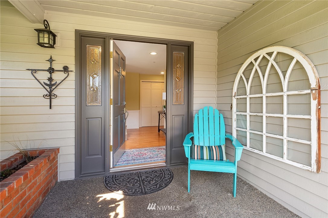 4524 Northeast 26th Court Renton, WA 98059 - Photo 2 of 32 Gallery Image 2