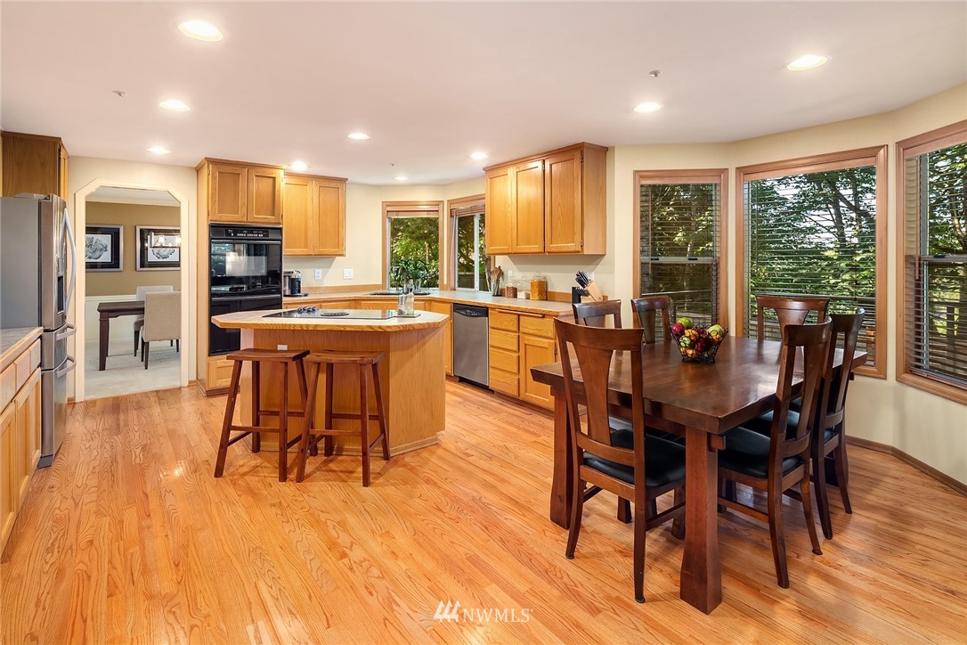 4524 Northeast 26th Court Renton, WA 98059 - Photo 12 of 32 Gallery Image 12