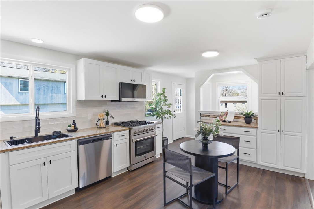 105 Names Road Chili, NY 14623 - Photo 9 of 35