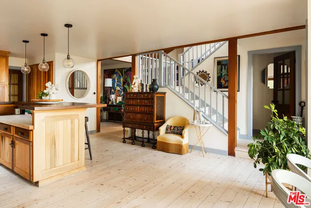 a view of entryway and hall