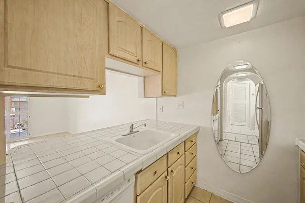 $995 | 3033 East Devonshire Avenue, Unit 3031, Phoenix, AZ 85016