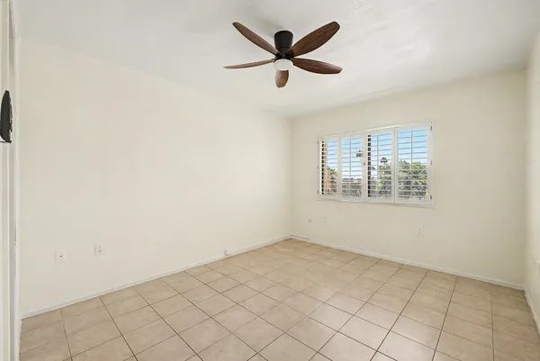 $995 | 3033 East Devonshire Avenue, Unit 3031, Phoenix, AZ 85016