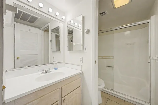 $995 | 3033 East Devonshire Avenue, Unit 3031, Phoenix, AZ 85016