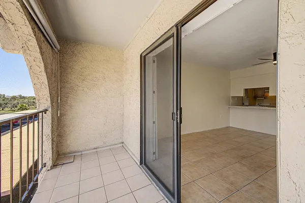 $995 | 3033 East Devonshire Avenue, Unit 3031, Phoenix, AZ 85016