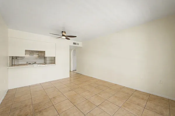 $995 | 3033 East Devonshire Avenue, Unit 3031, Phoenix, AZ 85016