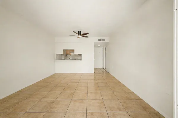 $995 | 3033 East Devonshire Avenue, Unit 3031, Phoenix, AZ 85016