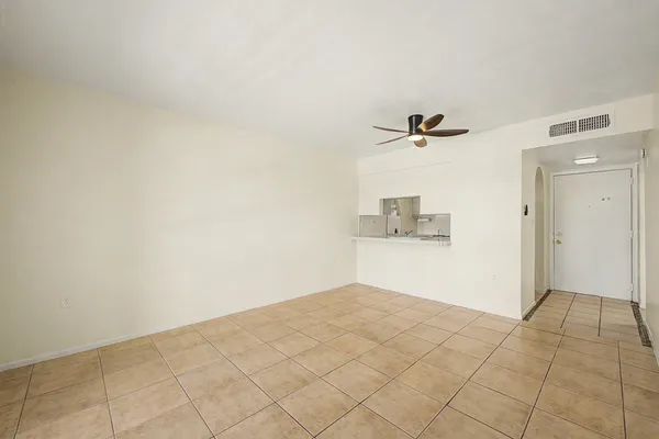 $995 | 3033 East Devonshire Avenue, Unit 3031, Phoenix, AZ 85016