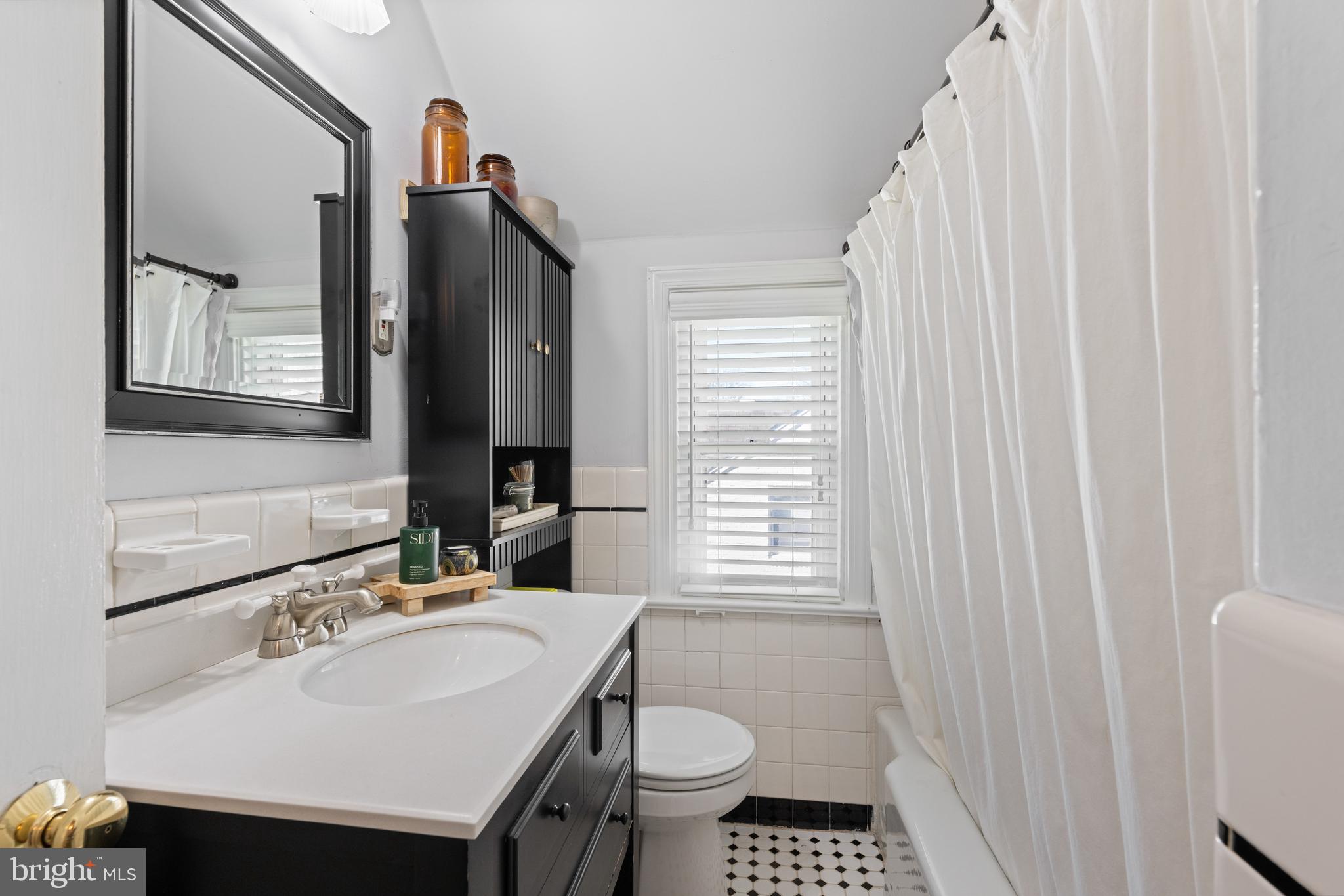 1 Black Friar Road Bryn Mawr, PA 19010 - Photo 30 of 38 Second Floor Full Bath