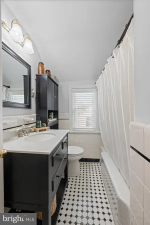 $875,000 | 1 Black Friar Road, Bryn Mawr, PA 19010