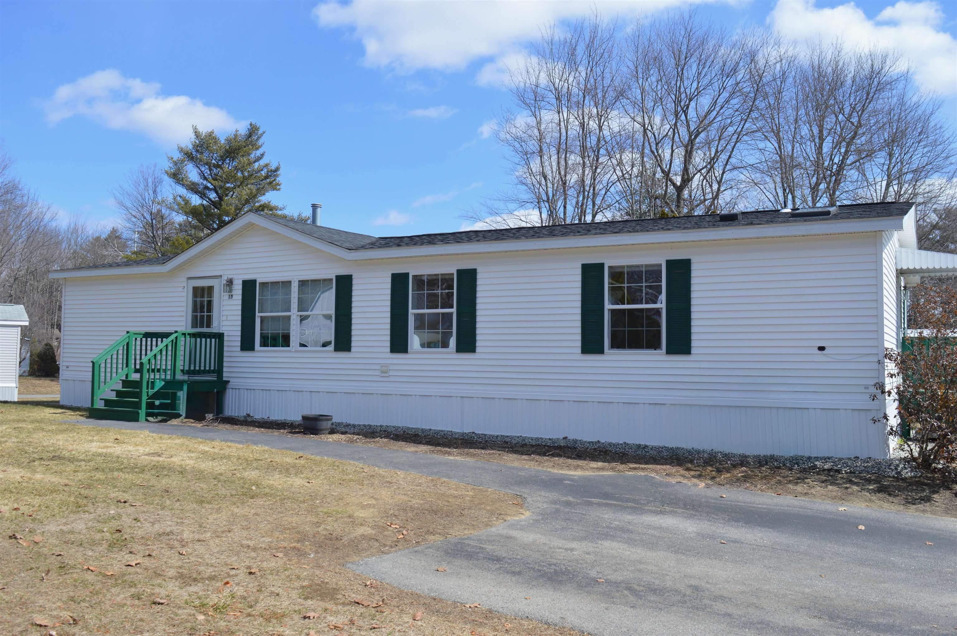 15 South Cranberry Rochester, NH 03867 - Photo 1 of 35