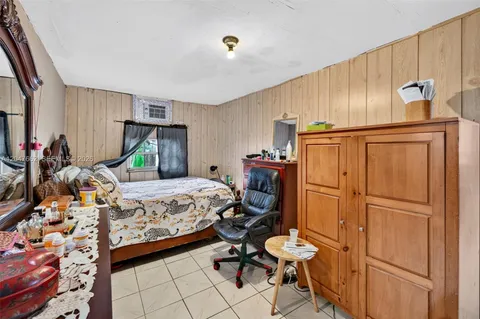 $400,000 | 721 North 69th Avenue, Hollywood, FL 33024