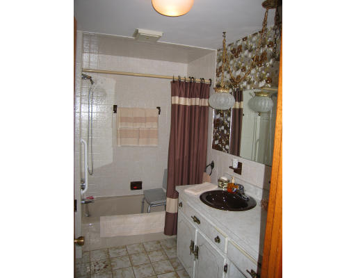 47 Crest Road Framingham, MA 01702 - Photo 11 of 22 Gallery Image 11