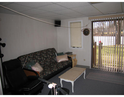 47 Crest Road Framingham, MA 01702 - Photo 15 of 22 Gallery Image 15
