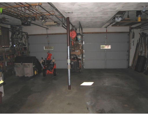 47 Crest Road Framingham, MA 01702 - Photo 20 of 22 Gallery Image 20