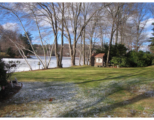 47 Crest Road Framingham, MA 01702 - Photo 2 of 22 Gallery Image 2