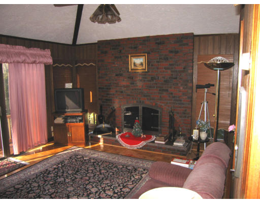 47 Crest Road Framingham, MA 01702 - Photo 5 of 22 Gallery Image 5