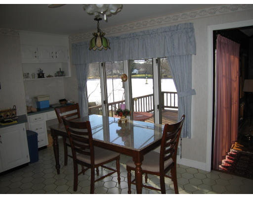 47 Crest Road Framingham, MA 01702 - Photo 7 of 22 Gallery Image 7