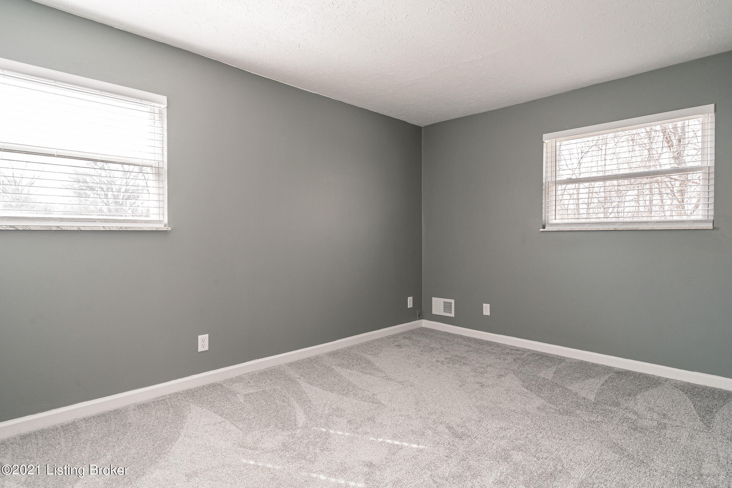 4808 Valla Road Louisville, KY 40213 - Photo 42 of 46 4808 Valla Road-42