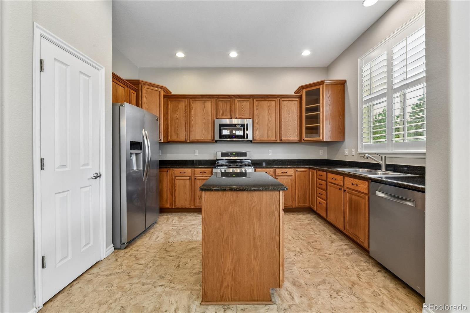 3110 Redhaven Way Highlands Ranch, CO 80126 - Photo 11 of 42 Gallery Image 11