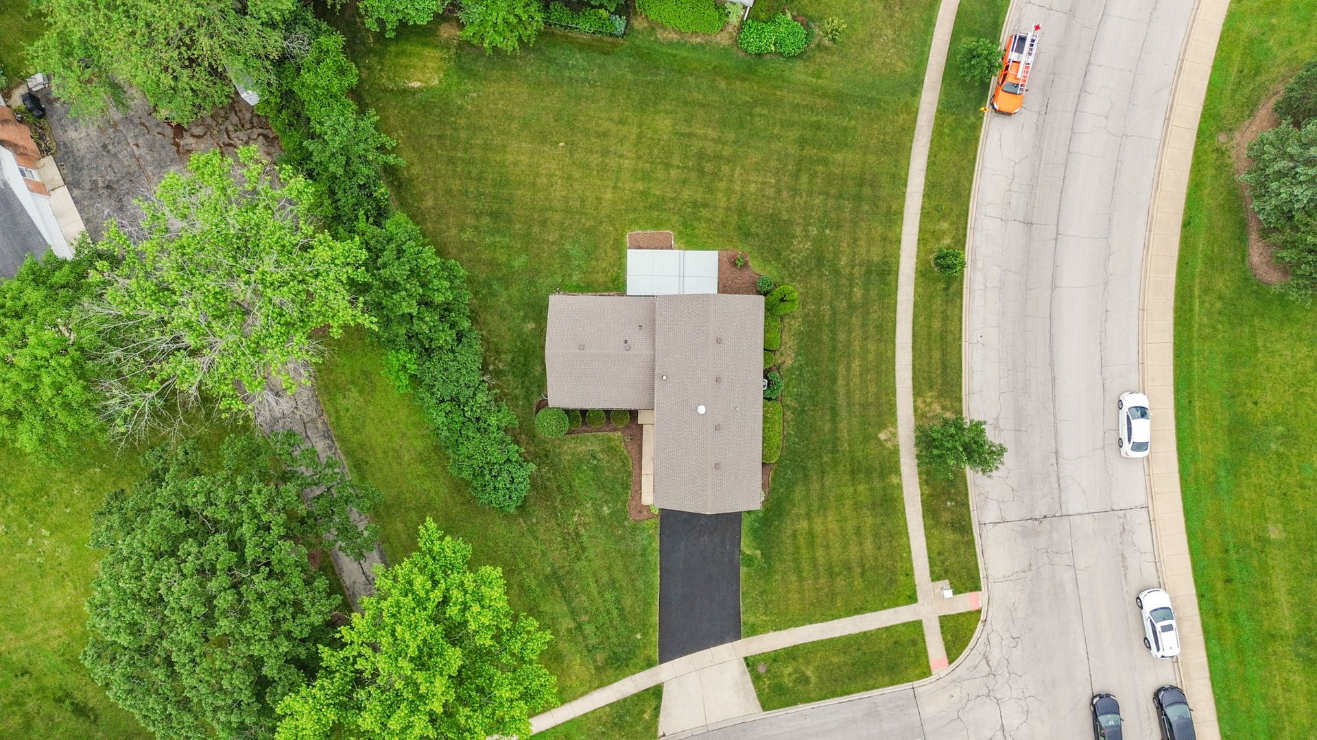 2254 Blacksmith Drive Wheaton, IL 60189 - Photo 2 of 32 an aerial view of a house