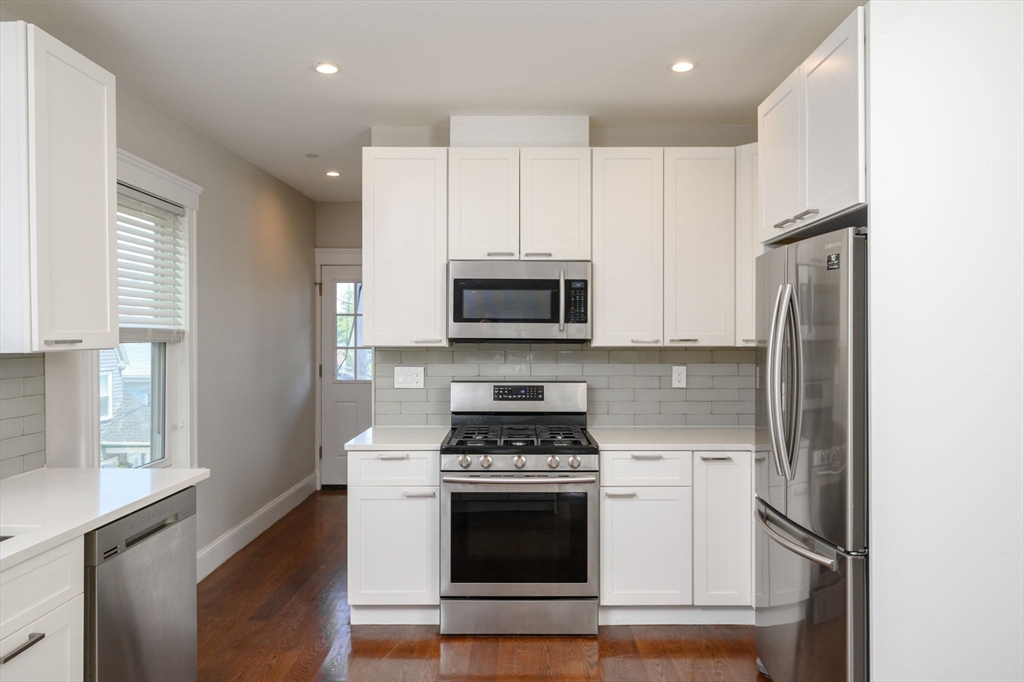 24 Mt Ida Road, Unit 2 Boston, MA 02122 - Photo 5 of 31 Gallery Image 5