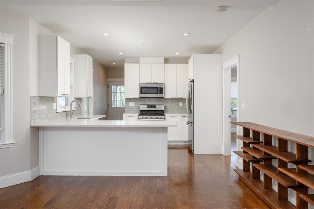 24 Mt Ida Road, Unit 2 Boston, MA 02122 - Photo 7 of 31 Gallery Image 7
