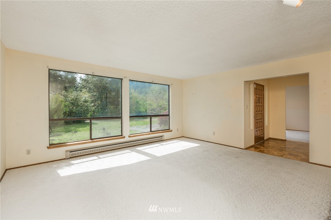 19438 Cook Road Southeast Yelm, WA 98597 - Photo 5 of 17 Gallery Image 5