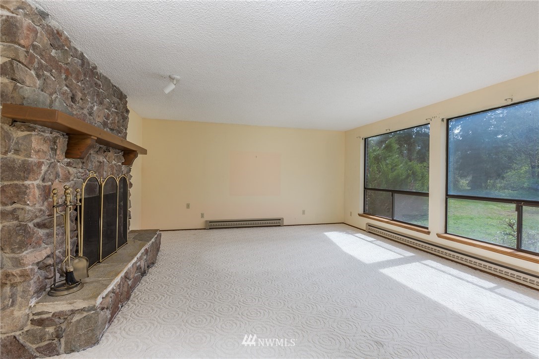 19438 Cook Road Southeast Yelm, WA 98597 - Photo 6 of 17 Gallery Image 6
