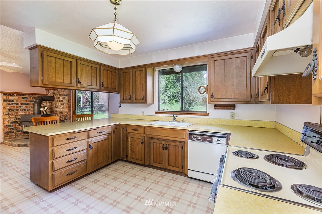 19438 Cook Road Southeast Yelm, WA 98597 - Photo 7 of 17 Gallery Image 7