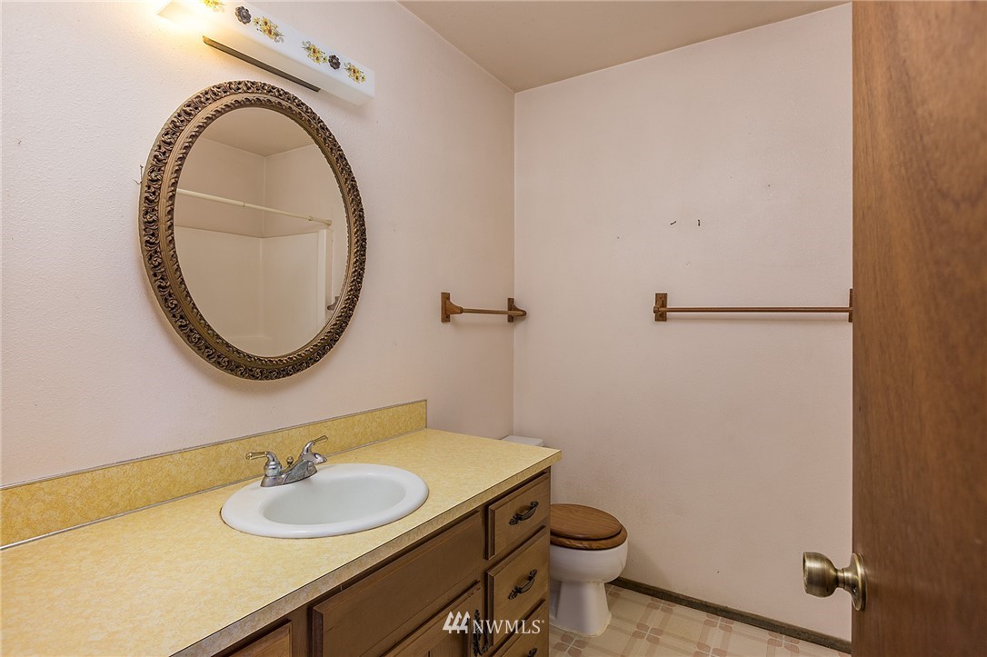 19438 Cook Road Southeast Yelm, WA 98597 - Photo 9 of 17 Gallery Image 9