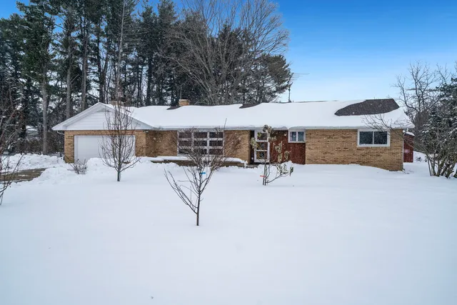 $169,900 | 1849 Weller Drive, Mount Morris, IL 61054