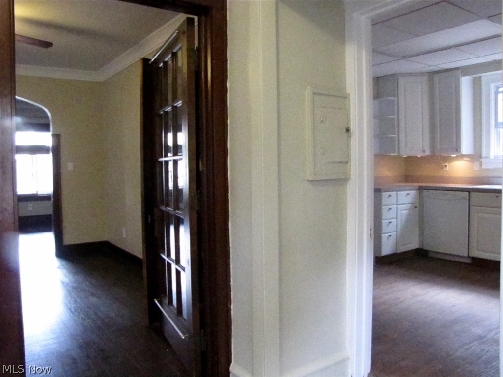 2167 Cranston Road Cleveland, OH 44118 - Photo 12 of 26