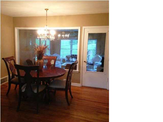 101 Green Acres Road Washington, IN 47501 - Photo 5 of 11 Gallery Image 5