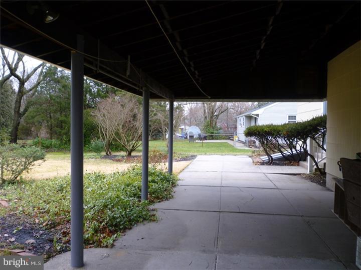 6 Maple Stream Road East Windsor, NJ 08520 - Photo 17 of 18 Patio