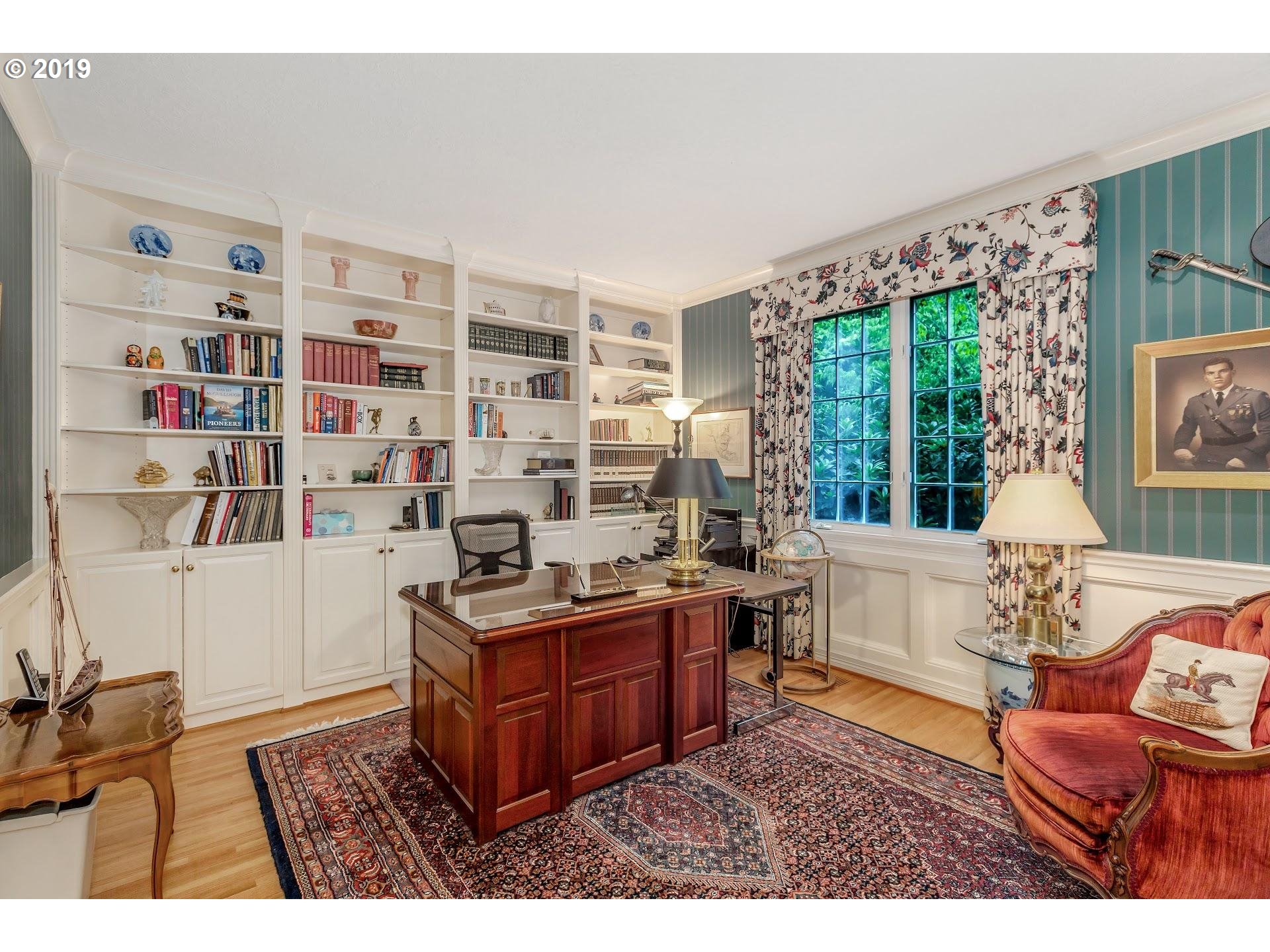 4405 Southwest Selling Court Portland, OR 97221 - Photo 12 of 28 Gallery Image 12
