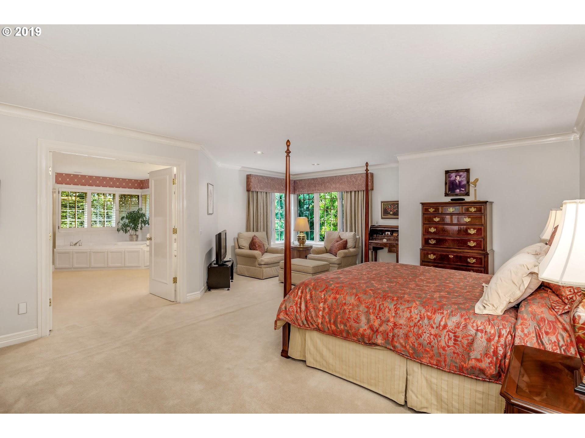 4405 Southwest Selling Court Portland, OR 97221 - Photo 14 of 28 Gallery Image 14
