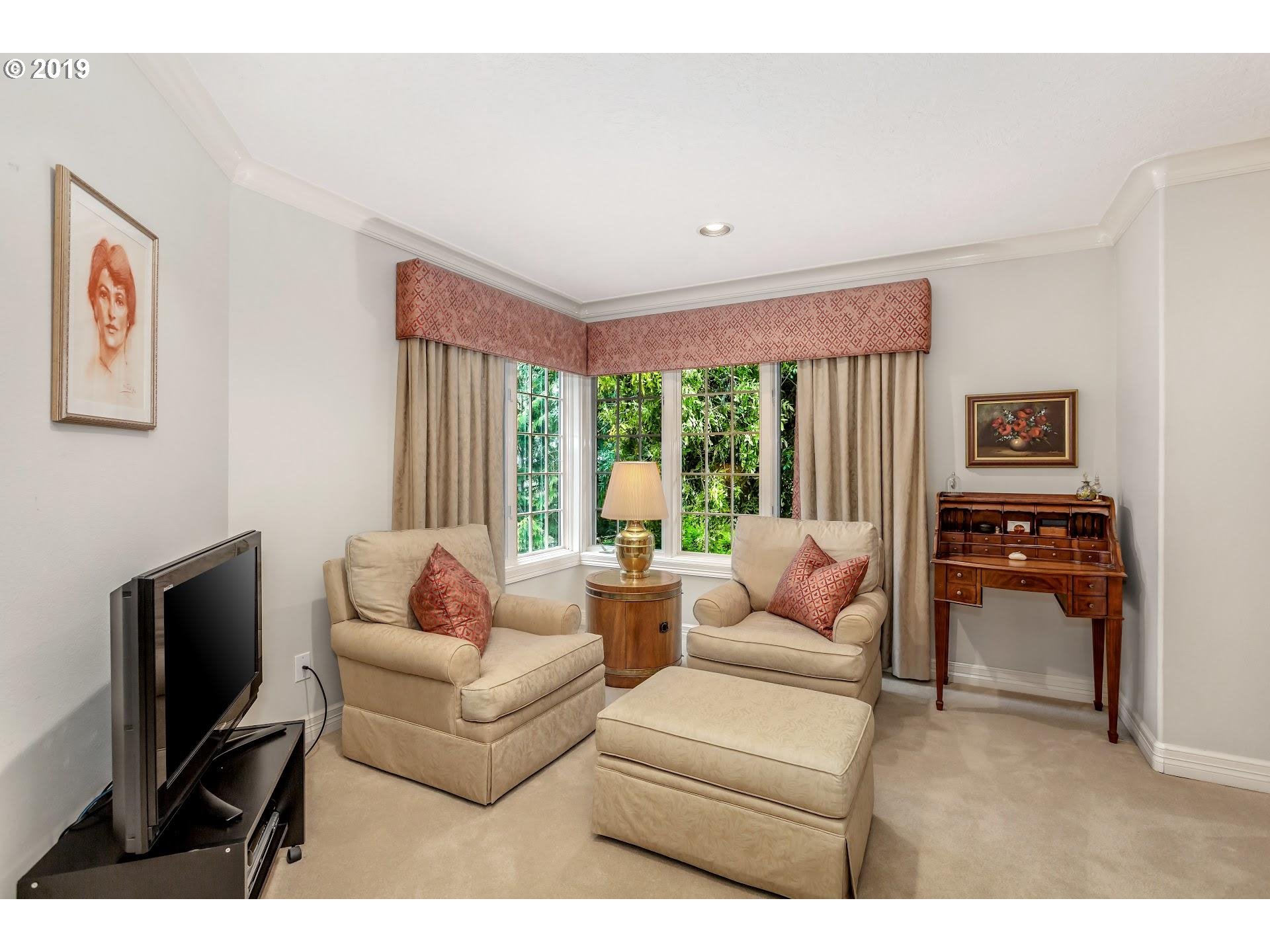 4405 Southwest Selling Court Portland, OR 97221 - Photo 15 of 28 Gallery Image 15