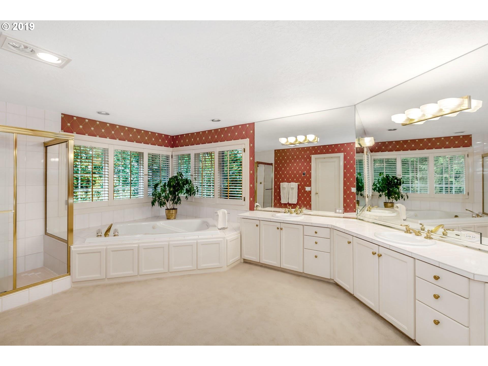 4405 Southwest Selling Court Portland, OR 97221 - Photo 16 of 28 Gallery Image 16