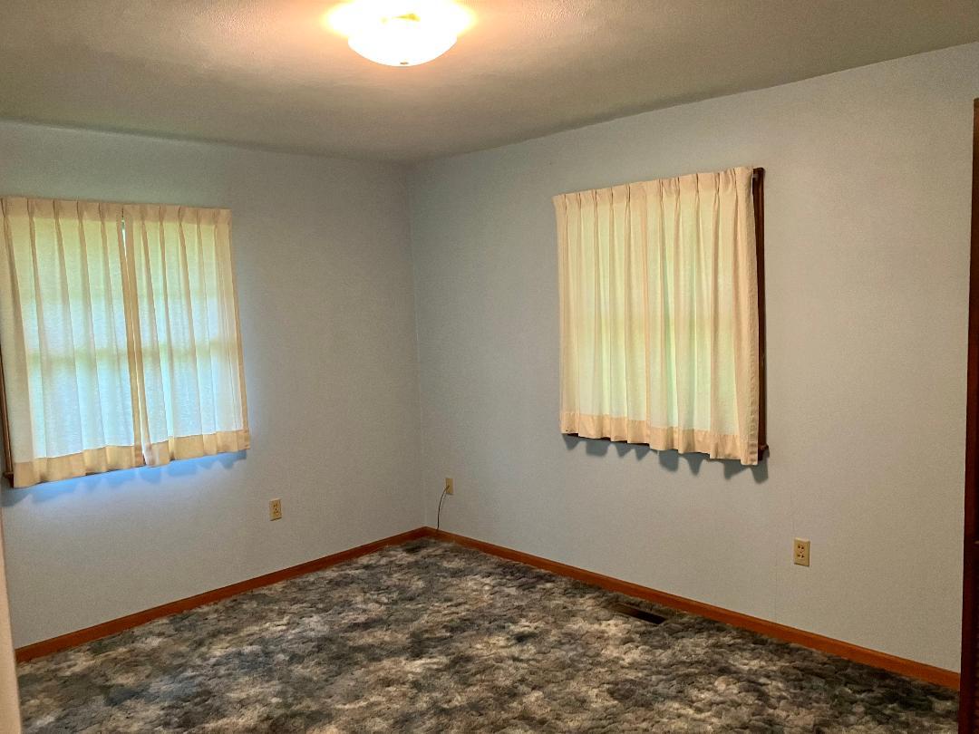 1327 Long Street Dixon, IL 61021 - Photo 10 of 18