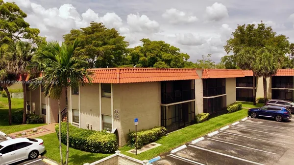 $2,750 | 9712 Hammocks Boulevard, Unit 20130, Miami, FL 33196