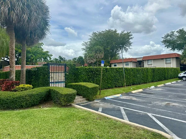 $2,750 | 9712 Hammocks Boulevard, Unit 20130, Miami, FL 33196