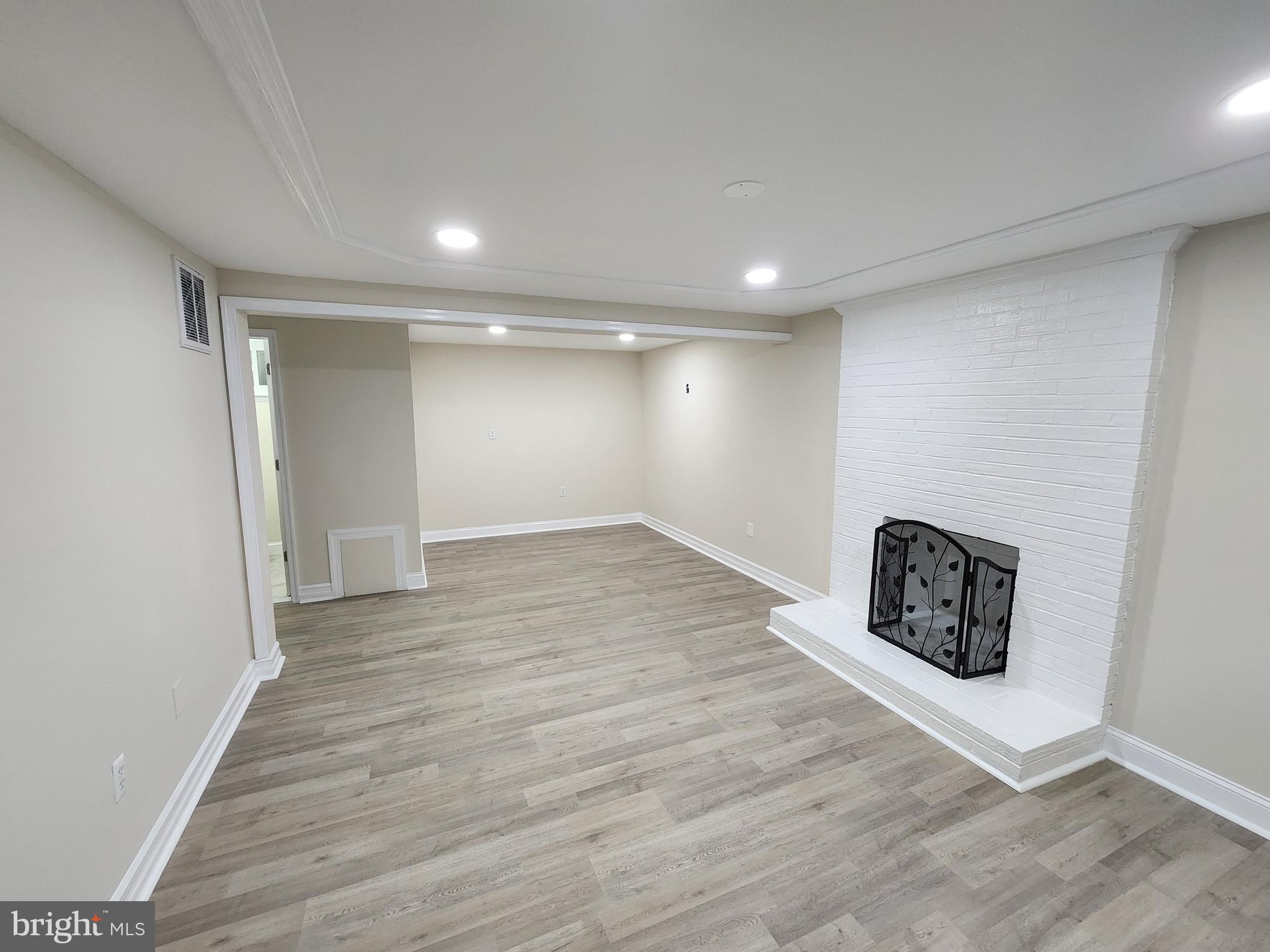 13312 Haddock Road Woodbridge, VA 22193 - Photo 5 of 54 Gallery Image 5
