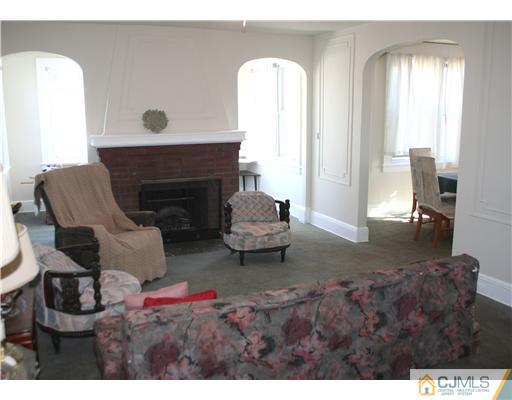 198 Rutgers Street New Brunswick, NJ 08901 - Photo 3 of 12 Gallery Image 3