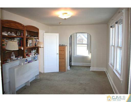 198 Rutgers Street New Brunswick, NJ 08901 - Photo 6 of 12 Gallery Image 6