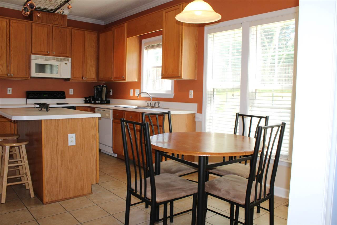 4304 Willow Lake Road Raleigh, NC 27616 - Photo 5 of 28 Kitchen