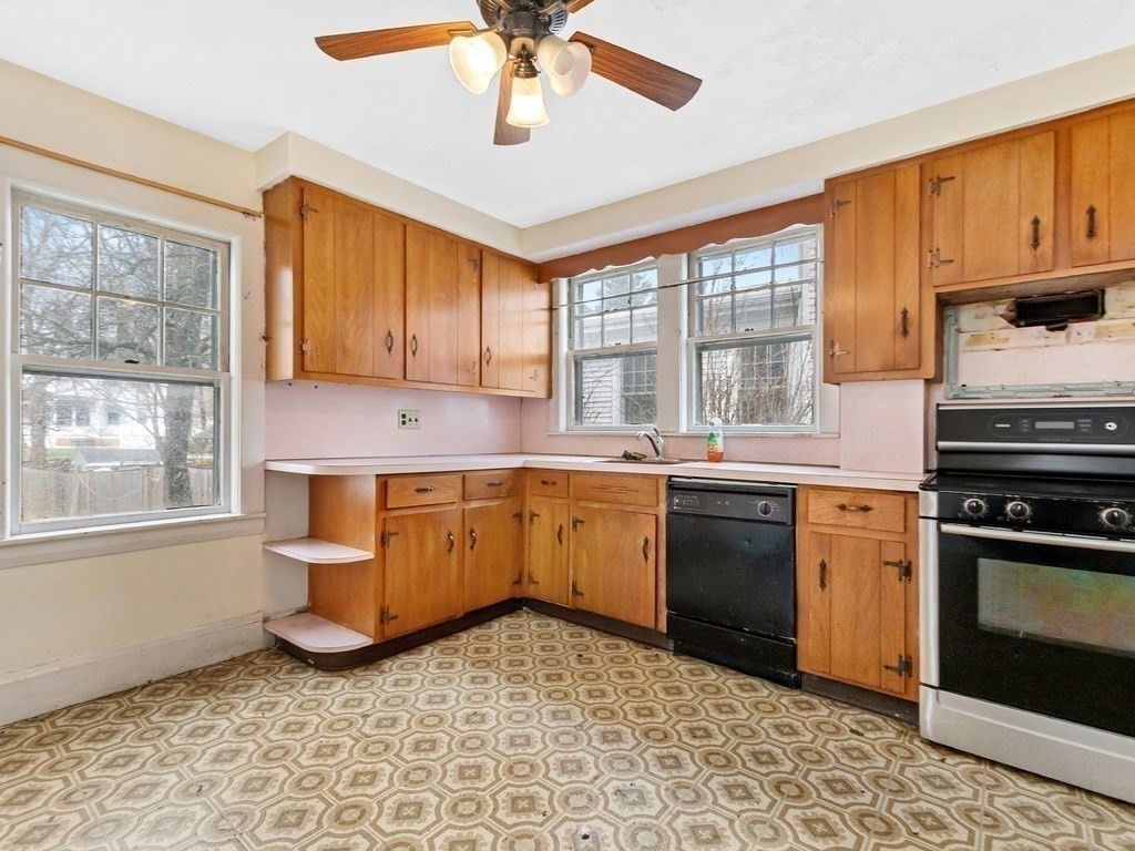 16 Brigham Road Waltham, MA 02453 - Photo 11 of 35 Gallery Image 11