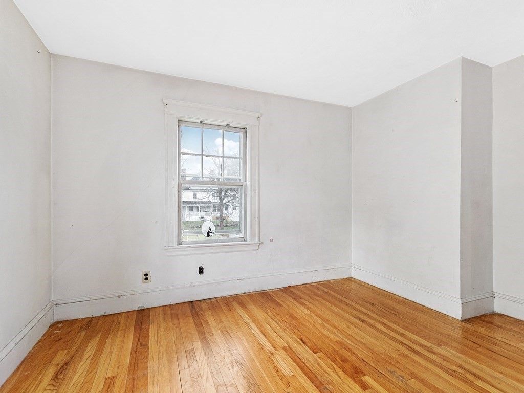 16 Brigham Road Waltham, MA 02453 - Photo 15 of 35 Gallery Image 15